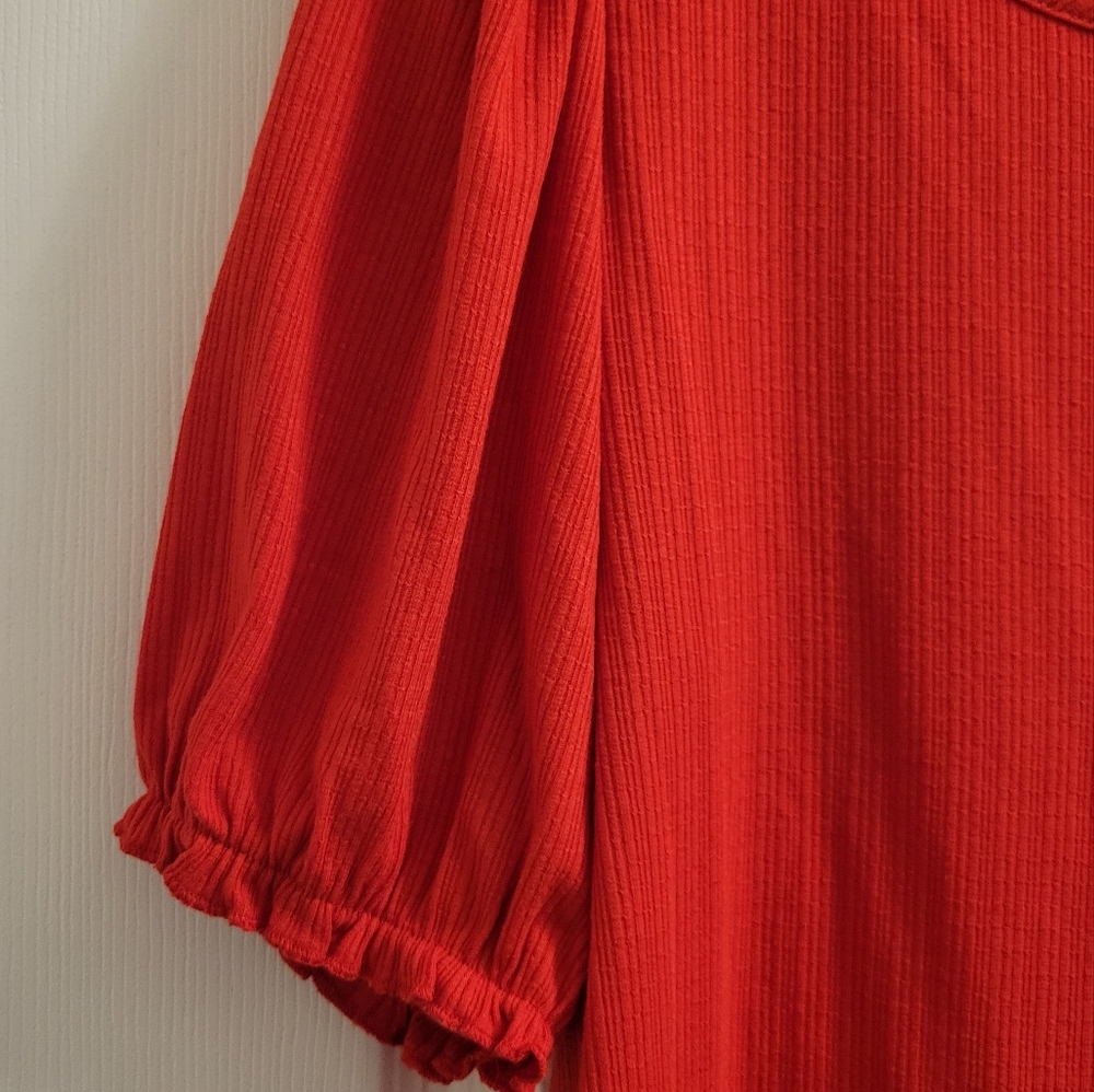 Red Ruffled Puff Sleeve Blouse - Picture 5 of 5